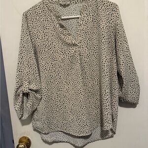 Olive and Oak Women's Cream and Black Patterned Top